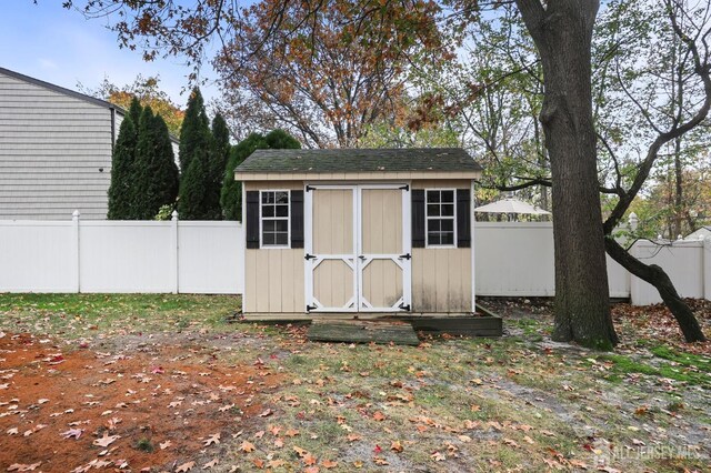 view of outbuilding