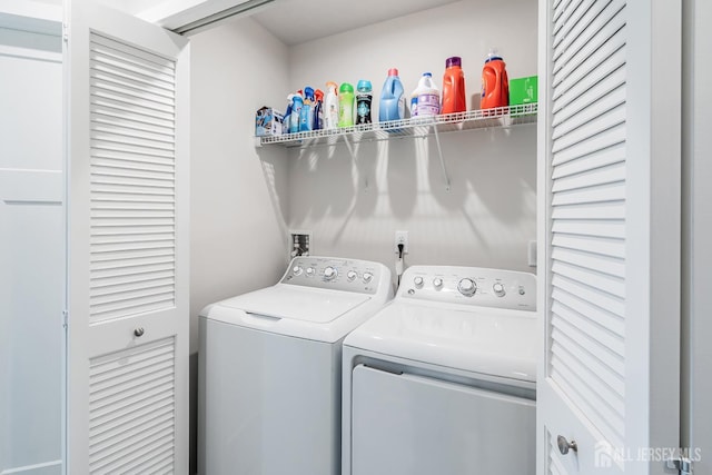 1915 Switzer Ave, Parlin, NJ 08859 - laundry area featuring washer and dryer