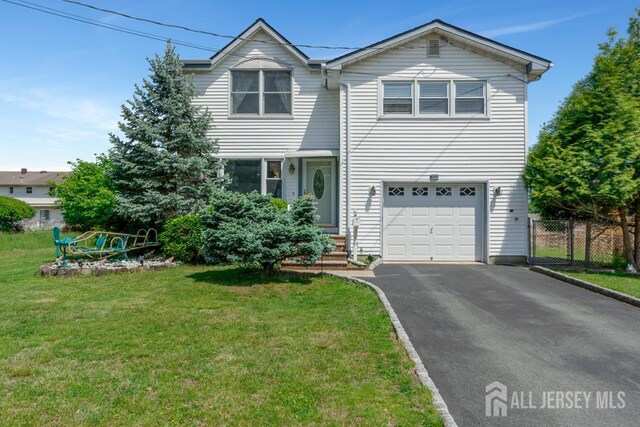 124 6th Ave, Middlesex, NJ 08846 - traditional-style home featuring a garage and driveway