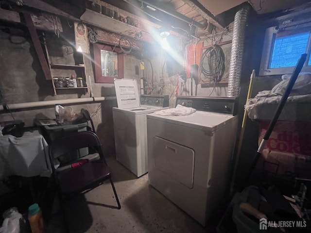 349 David St, South Amboy, NJ 08879 - laundry room featuring washing machine and dryer