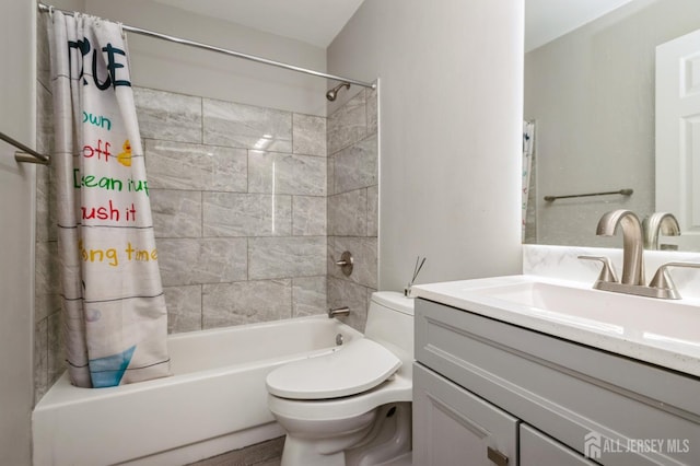 full bath with shower / bathtub combination with curtain, toilet, and vanity