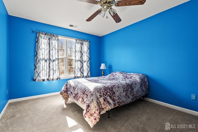 bedroom with carpet and ceiling fan