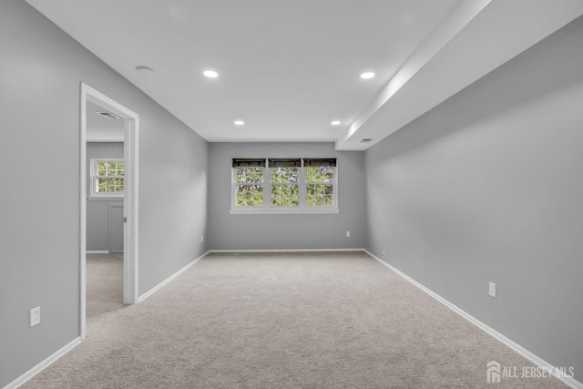 450 College Dr, Edison, NJ 08817 - spare room featuring carpet, recessed lighting, and a smoke detector