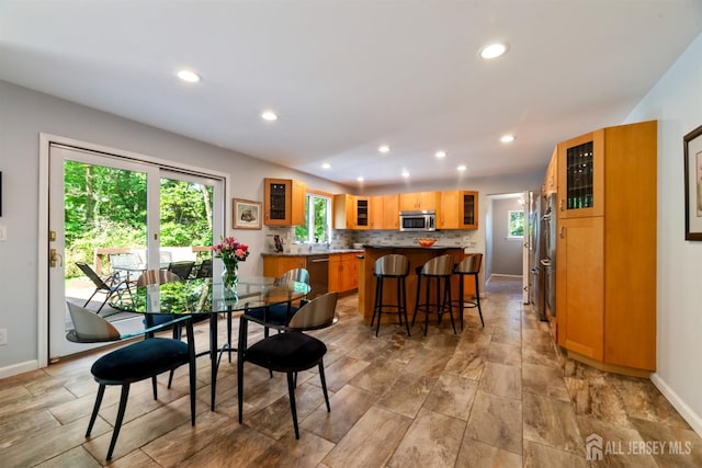 17 Theodore Dr, East Brunswick, NJ 08816 - dining space with recessed lighting