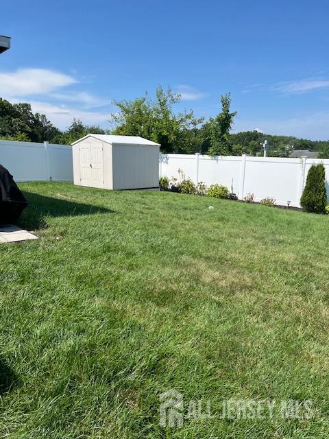800 Shannon Ave, Perth Amboy, NJ 08861 - photo 8