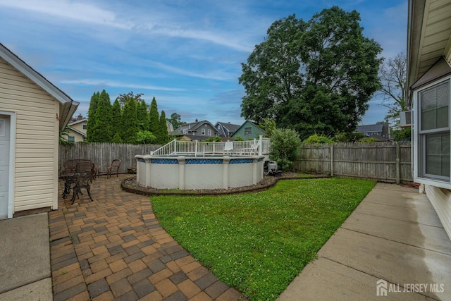 545 Myrtle Ave, Woodbridge Proper, NJ 07095 - fenced backyard featuring a patio area