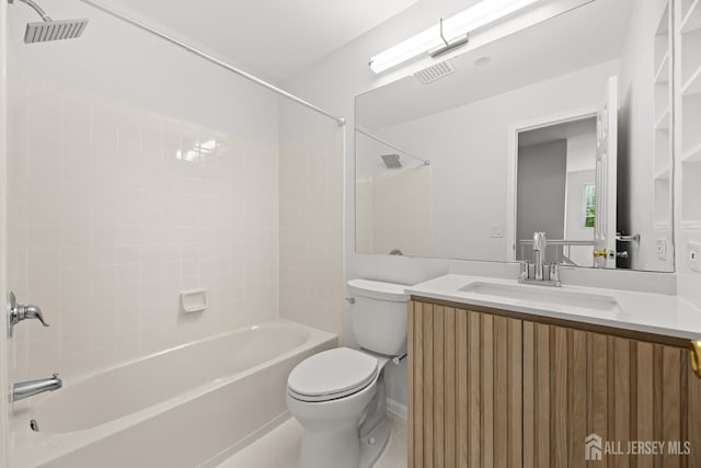 19 Grossweiler Ln, Parlin, NJ 08859 - bathroom with toilet, bathtub / shower combination, and vanity