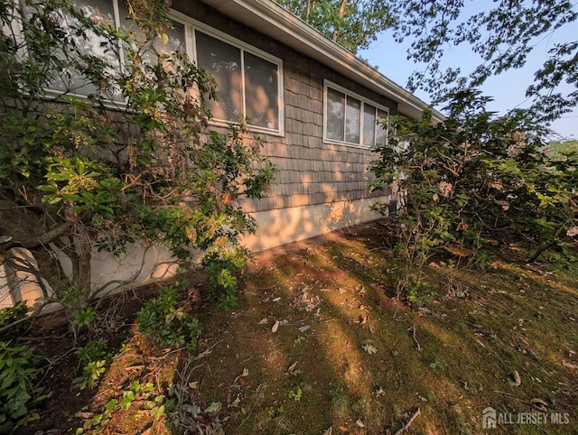 28 Tanglewood Ln, East Brunswick, NJ 08816 - view of side of home