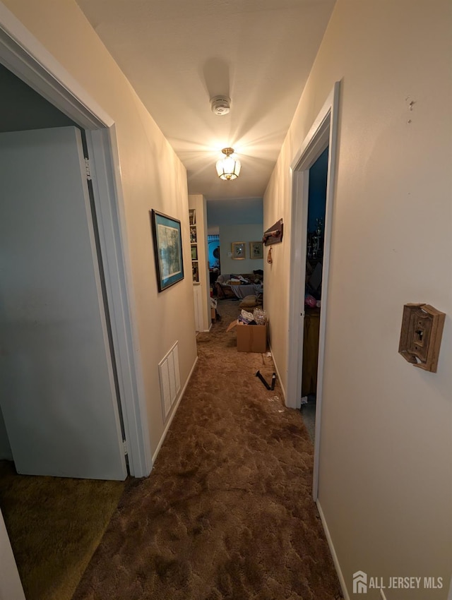 28 Tanglewood Ln, East Brunswick, NJ 08816 - corridor featuring carpet floors
