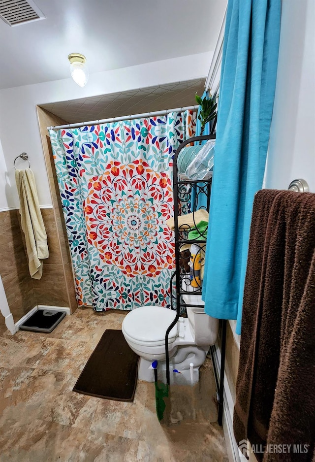 11 Melbourne St, Edison, NJ 08817 - full bathroom featuring toilet and a shower with shower curtain