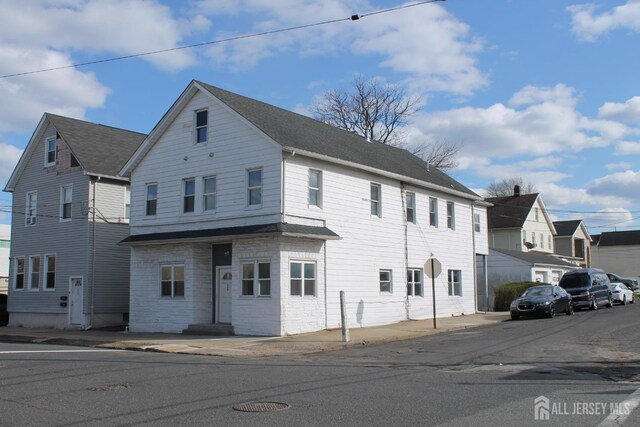 519 Roosevelt Ave, Carteret, NJ 07008 - photo 1