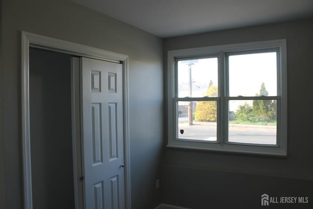 519 Roosevelt Ave, Carteret, NJ 07008 - photo 4