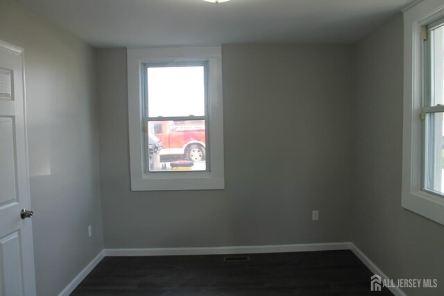 519 Roosevelt Ave, Carteret, NJ 07008 - photo 14