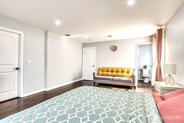 18 Rosewood Rd, Edison, NJ 08817 - living area with wood finished floors and recessed lighting