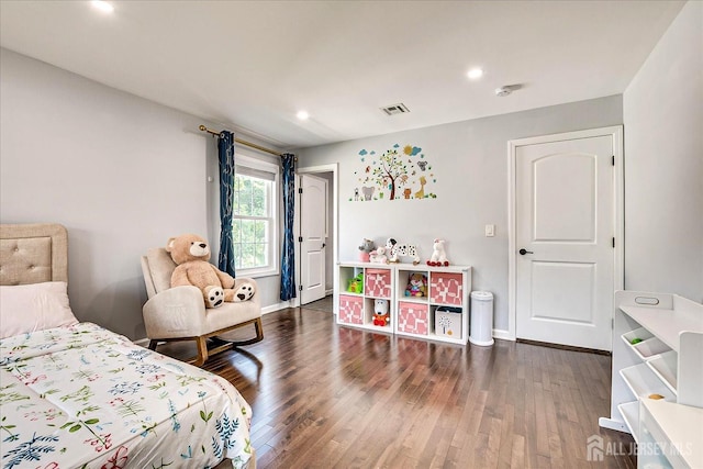 18 Rosewood Rd, Edison, NJ 08817 - bedroom with wood finished floors and recessed lighting