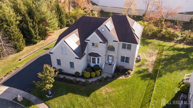 10 Eddie Ct, South Brunswick, NJ 08810 - view of front of home with a front lawn