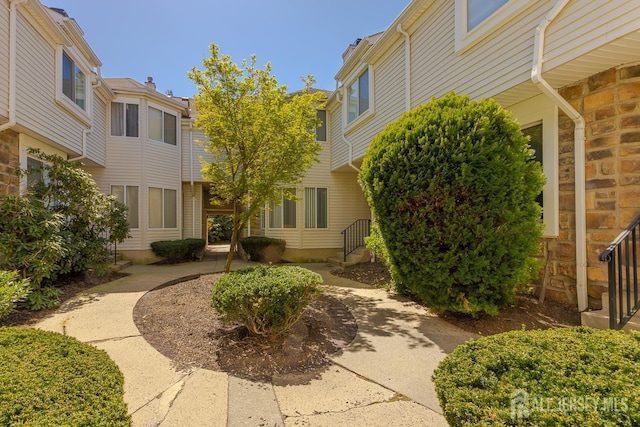 1027 Schmidt Ln, North Brunswick, NJ 08902 - view of home's community