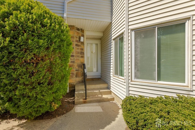 1027 Schmidt Ln, North Brunswick, NJ 08902 - entrance to property featuring stone siding