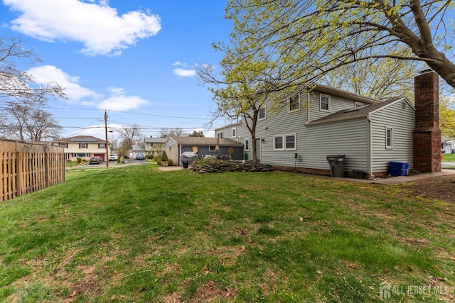 341 Ellis Pkwy, Piscataway, NJ 08854 - view of yard