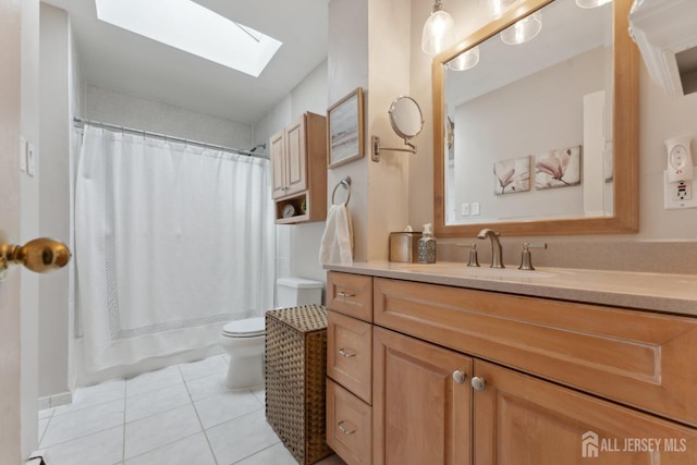 341 Ellis Pkwy, Piscataway, NJ 08854 - full bath featuring a skylight, toilet, tile patterned flooring, vanity, and shower / bath combo