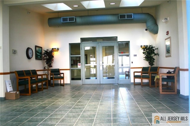 100 John T O Leary Blvd Unit 311, South Amboy, NJ 08879 - lobby with a towering ceiling