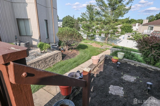 160 Goldmine Ln, Old Bridge, NJ 08857 - view of yard