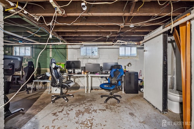 263 Bordentown Ave, South Amboy, NJ 08879 - basement with a desk