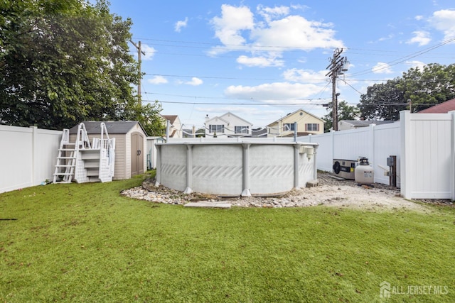 263 Bordentown Ave, South Amboy, NJ 08879 - fenced backyard with a storage shed