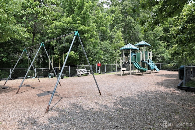 302 Berkshire Dr, South Brunswick, NJ 08540 - photo 40
