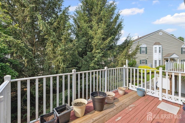 302 Berkshire Dr, South Brunswick, NJ 08540 - photo 27