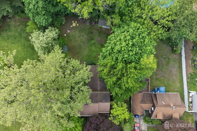 22 S Drive E, Brunswick, NJ 08816 - drone / aerial view