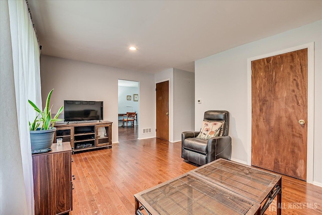 10 Ginesi Ct, Metuchen, NJ 08840 - living room featuring light wood-type flooring and recessed lighting