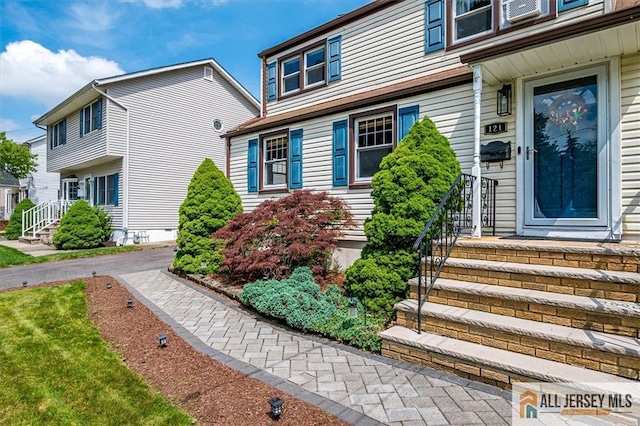121 E Cliff Rd, Colonia, NJ 07067 - entrance to property