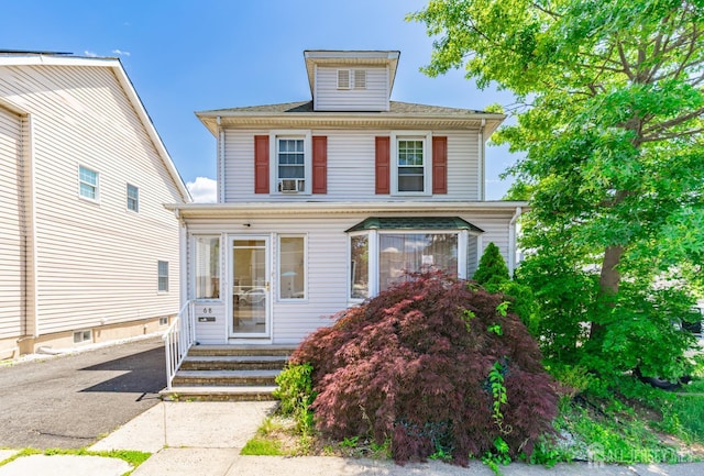 68 Pennsylvania Ave, Perth Amboy, NJ 08861 - view of traditional style home