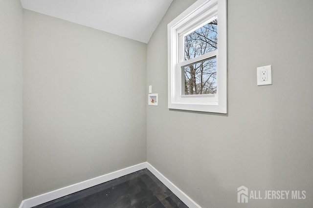 laundry area with washer hookup, laundry area, and baseboards