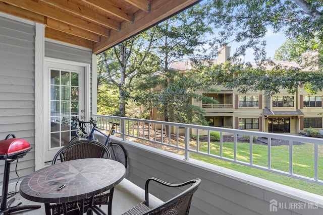 907 Meadow Ct, Helmetta, NJ 08828 - view of balcony