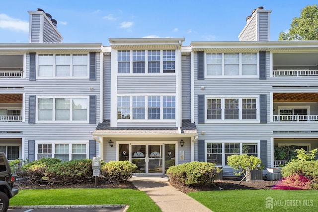 907 Meadow Ct, Helmetta, NJ 08828 - view of front of house