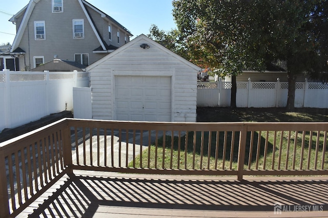 30 John St, South River, NJ 08882 - garage with fence