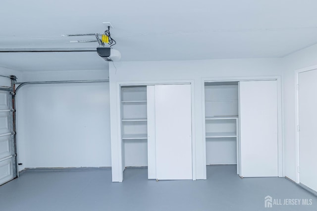 372-B Duranta Plz, Monroe, NJ 08831 - garage with a garage door opener