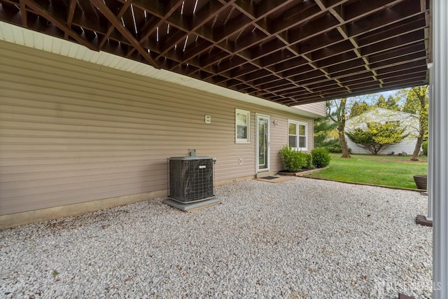 4 Rieder Ct, Franklin Twsp, NJ 08873 - view of patio / terrace featuring central AC unit