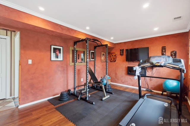 4 Rieder Ct, Franklin Twsp, NJ 08873 - workout room featuring baseboards, recessed lighting, wood finished floors, and visible vents