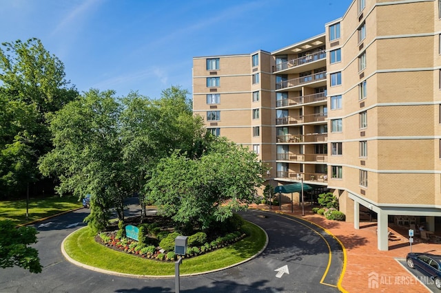 30 S Adelaide Ave Unit 4K, Highland Park, NJ 08904 - view of apartment building / complex