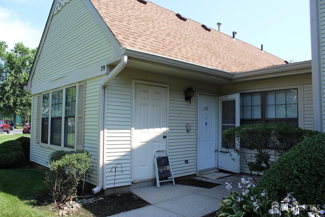 29 E Wycoff Way E, Brunswick, NJ 08816 - property entrance with roof with shingles