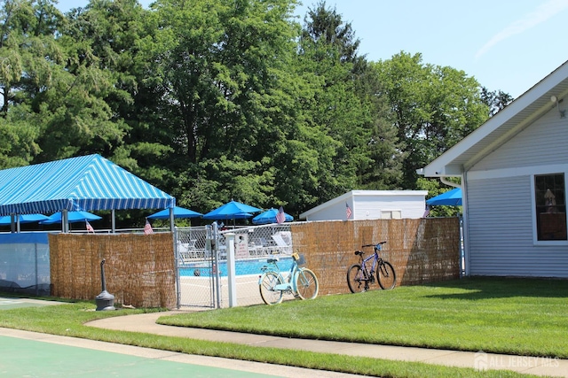 29 E Wycoff Way E, Brunswick, NJ 08816 - view of swimming pool