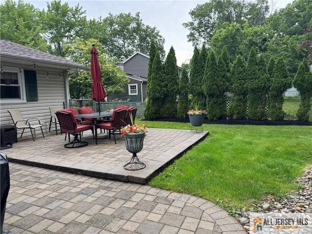 23 Spring St, Franklin, NJ 08873 - view of patio with outdoor dining area