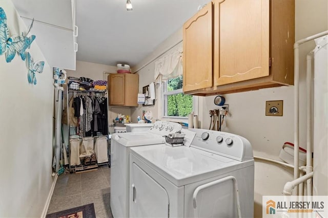 23 Spring St, Franklin, NJ 08873 - laundry area featuring cabinet space and washing machine and dryer