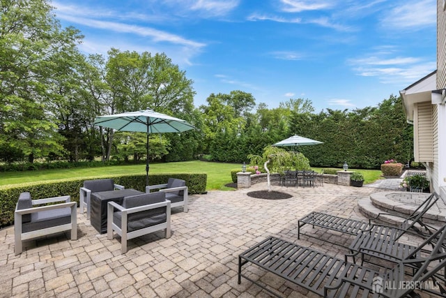 24 Saddle Ct, Monroe, NJ 08831 - view of patio with outdoor dining space and outdoor lounge area