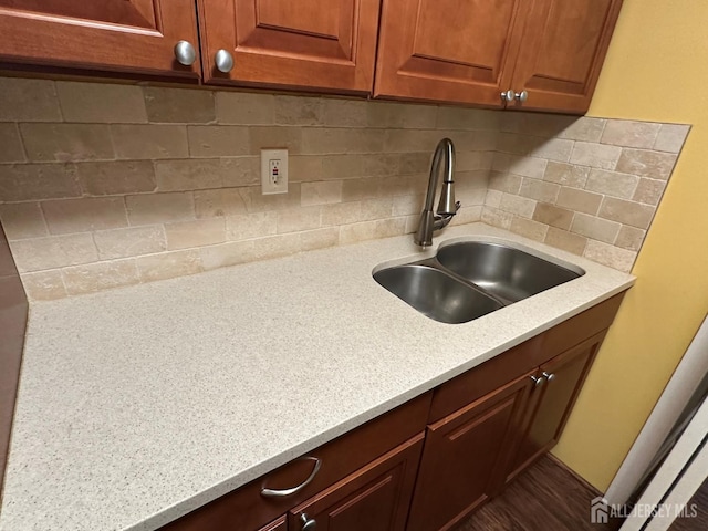 9 Maine Ct, Old Bridge, NJ 07747 - kitchen with light countertops and tasteful backsplash
