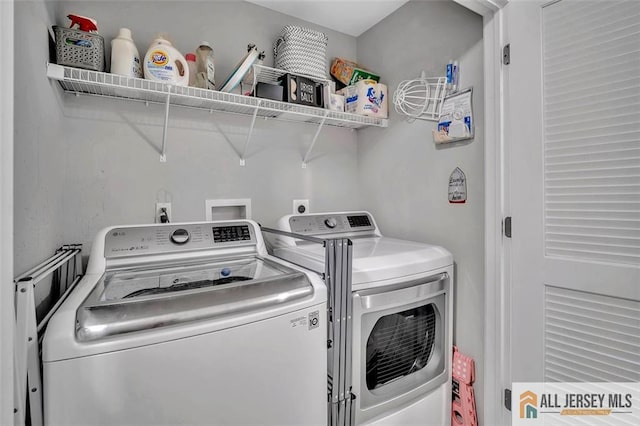 1501 Hights Farm Rd Unit 1501, Monroe, NJ 08831 - washroom featuring washing machine and clothes dryer