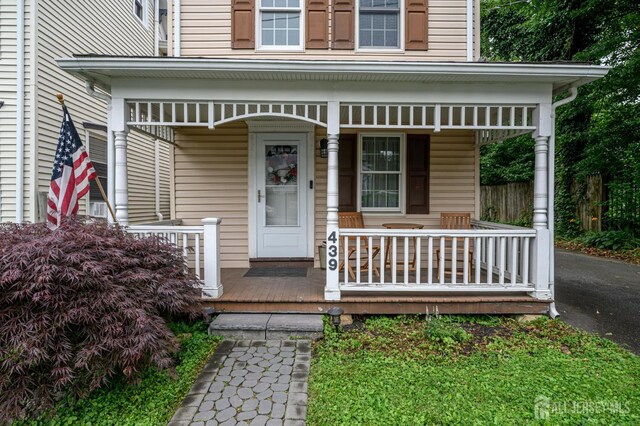439 Old Main St, Franklin, NJ 08802 - entrance to property featuring a porch